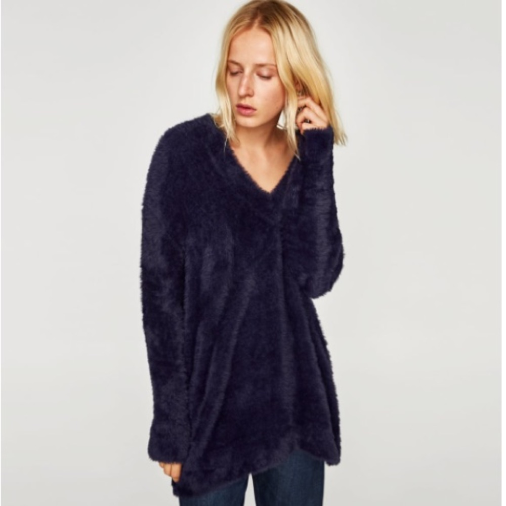 Zara Oversized Textured V-neck Sweater